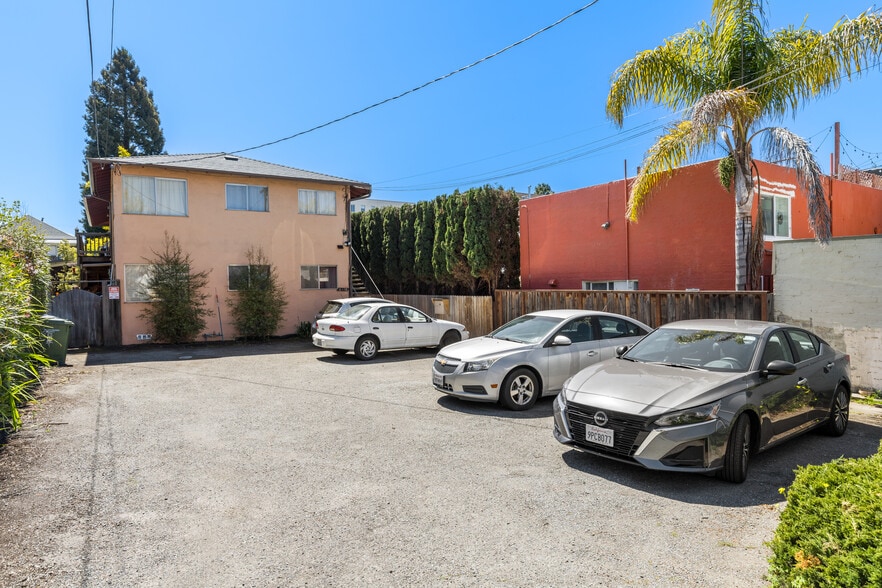 2410 Stuart St, Berkeley, CA for sale - Primary Photo - Image 1 of 29