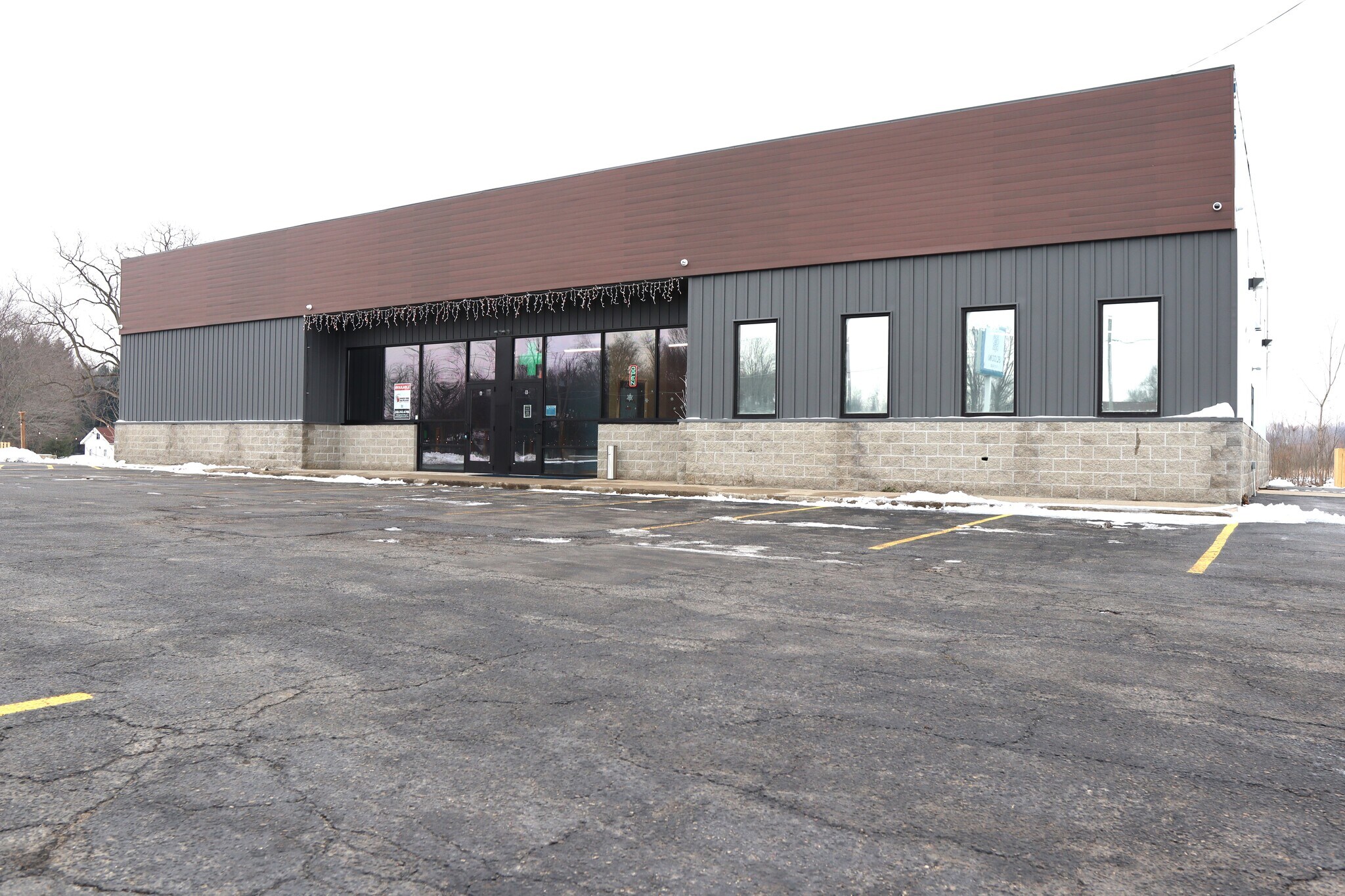 37445 W Red Arrow Hwy, Paw Paw, MI for sale Building Photo- Image 1 of 1