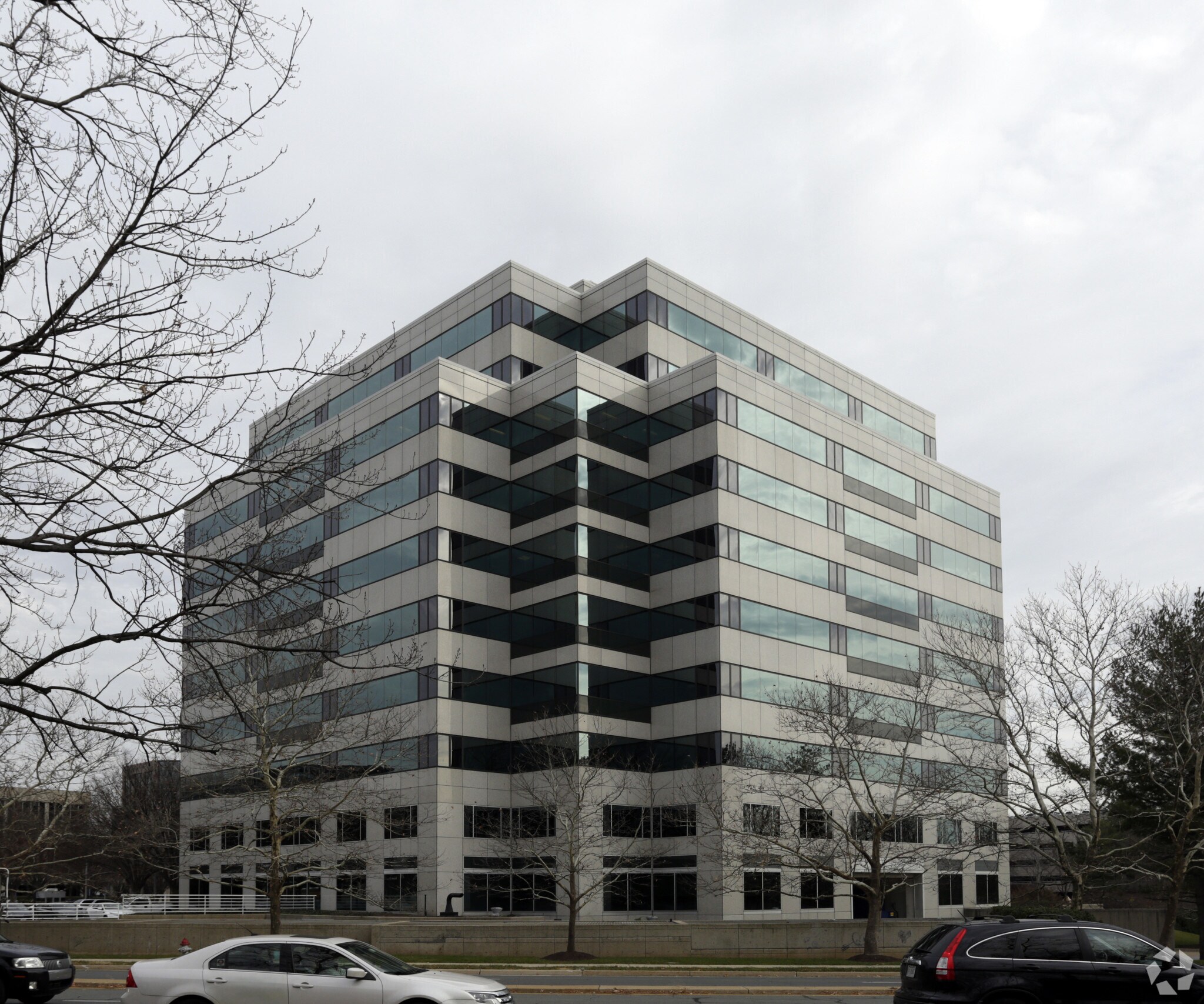 1921 Gallows Rd, Vienna, VA for sale Building Photo- Image 1 of 1