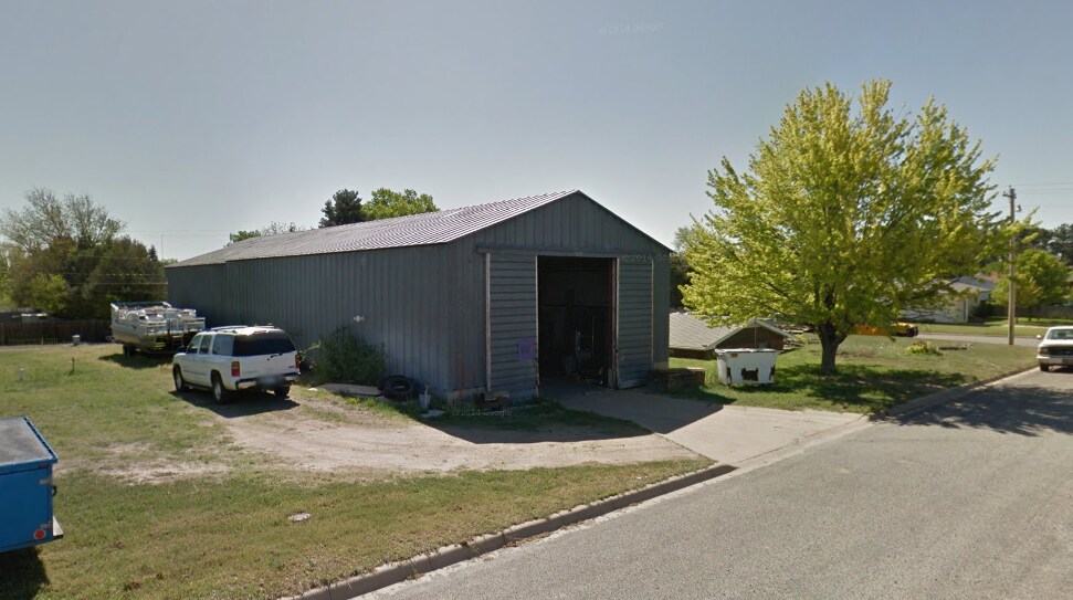 708 Hart Street, Meade, KS for sale Primary Photo- Image 1 of 1