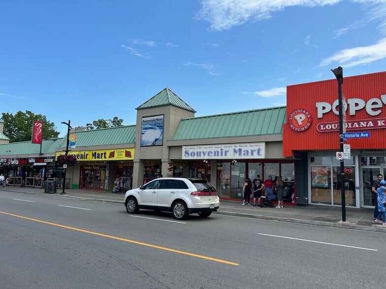 5930 Victoria Ave, Niagara Falls, ON L2G 3L7