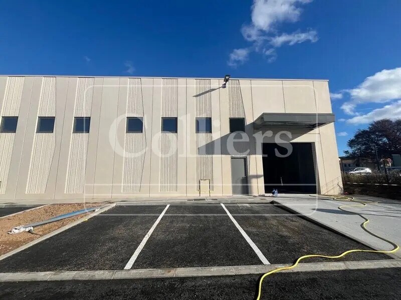 Vente Local d'activités 406 m² - Photo 1
