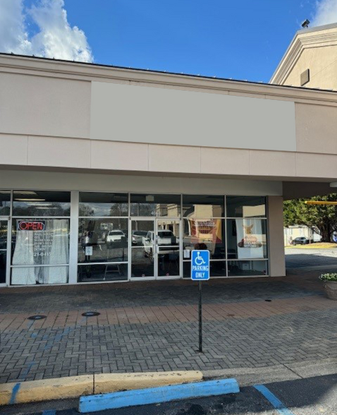 496 S Pleasantburg Dr, Greenville, SC for lease - Building Photo - Image 2 of 2