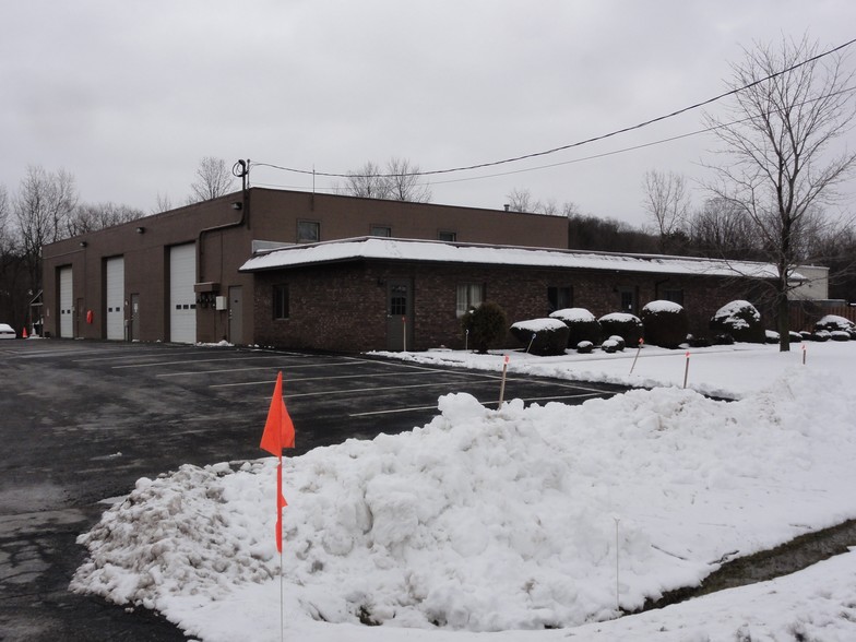 7080 Commercial Dr, Canastota, NY for sale - Building Photo - Image 1 of 1