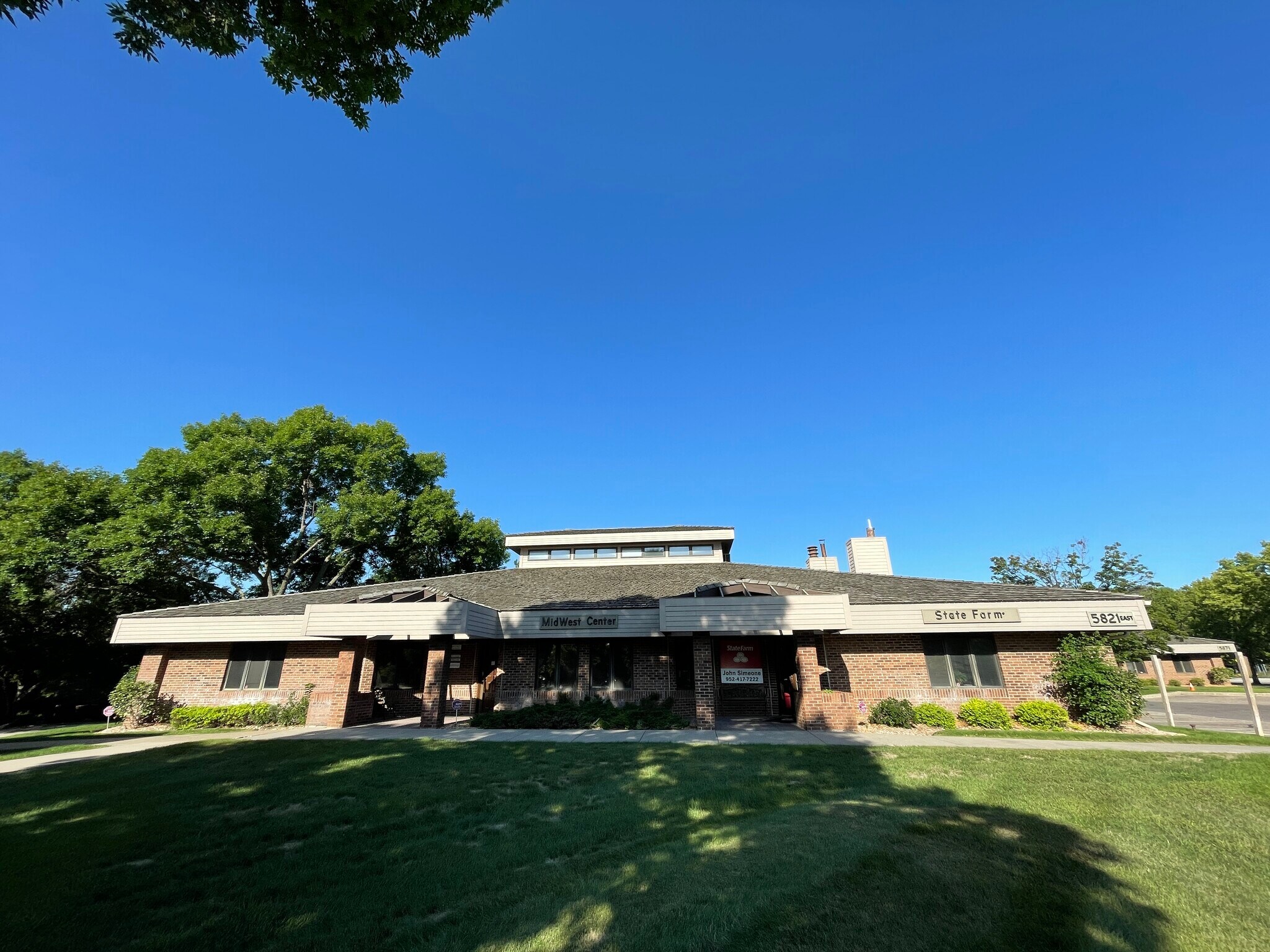 5821 cedar lake Rd, Saint Louis Park, MN for lease Building Photo- Image 1 of 13