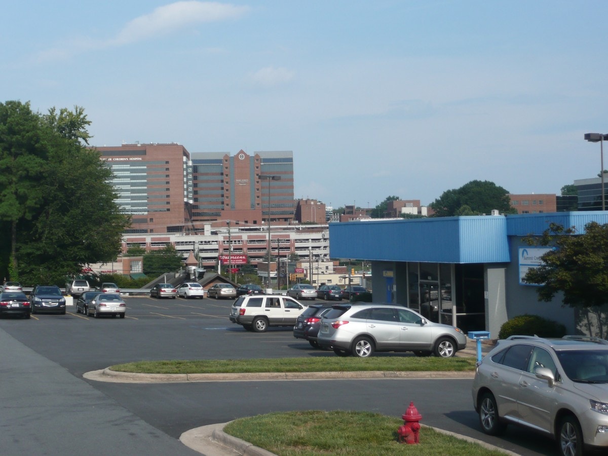 22052299 Cloverdale Ave, WinstonSalem, NC 27103