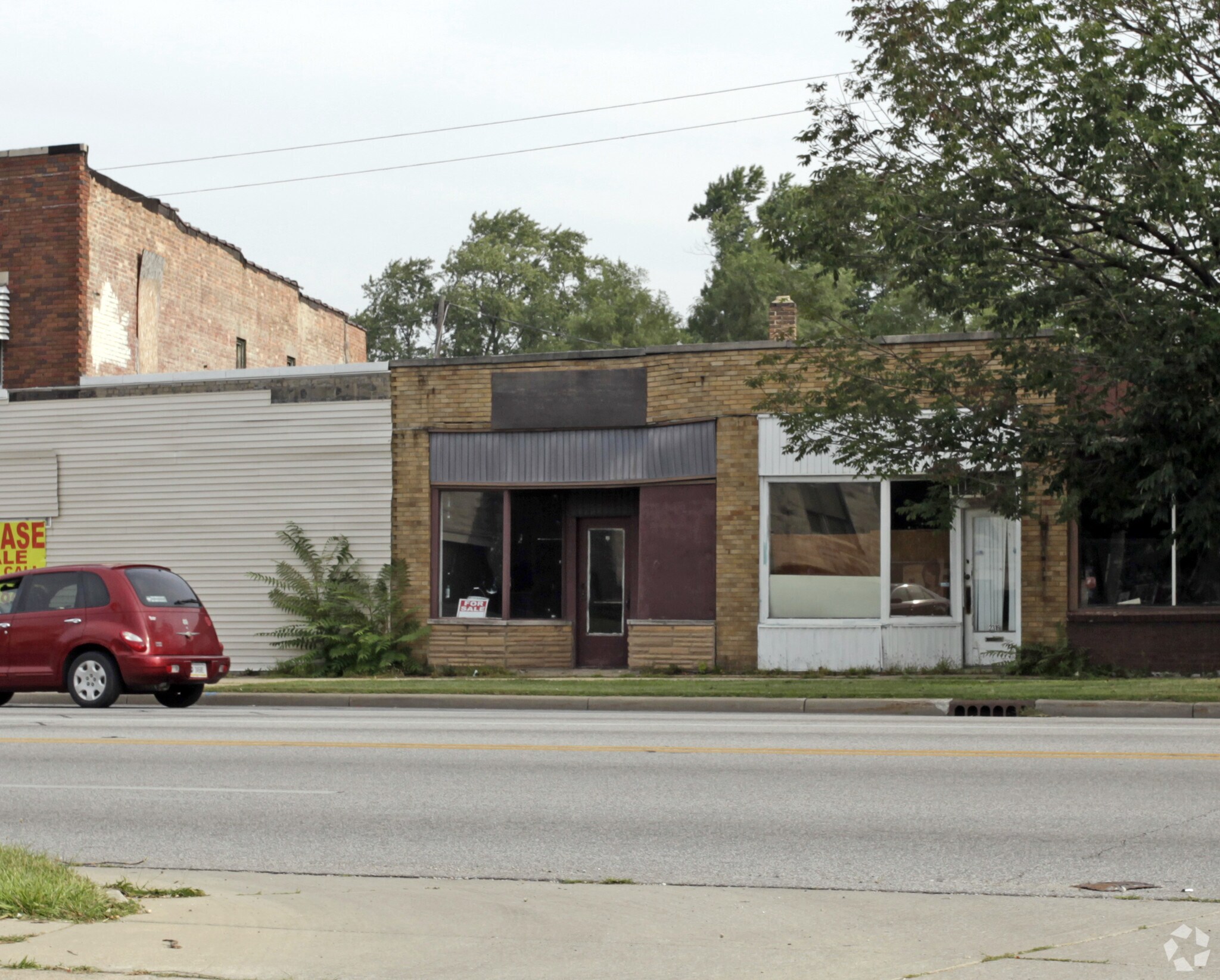 2319 Lincoln Way W, South Bend, IN for sale Primary Photo- Image 1 of 1
