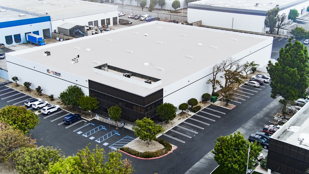601 S Dupont Ave, Ontario, CA for lease - Building Photo - Image 1 of 9