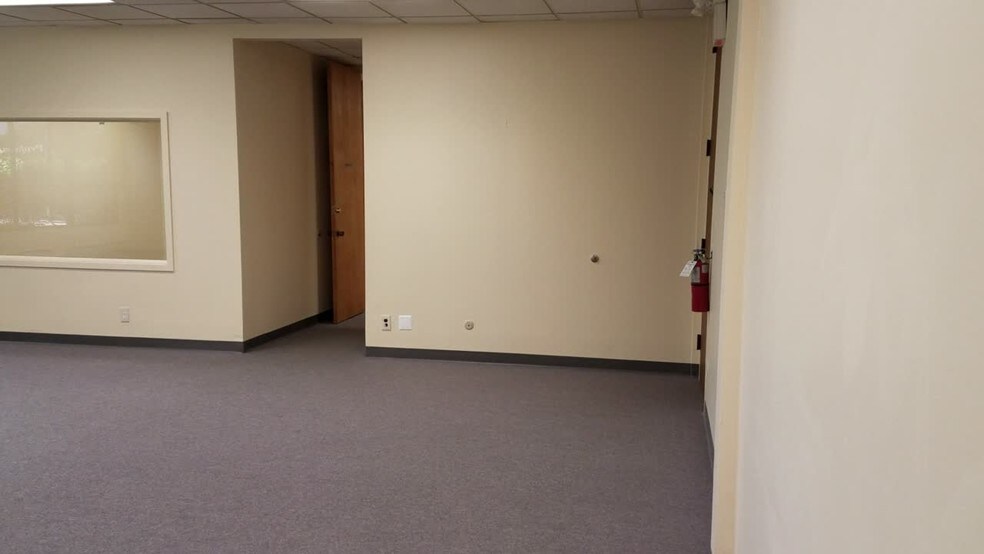 125 Gaither Dr, Mount Laurel, NJ for sale - Commercial Listing Video - Image 2 of 18