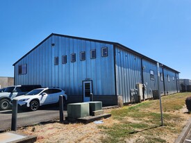 2340 Industrial Way, Hubbard OR - Warehouse