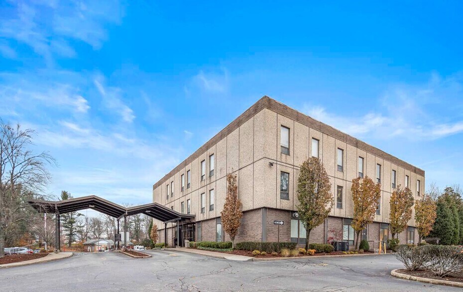 1777 Hamburg Tpke, Wayne, NJ 07470