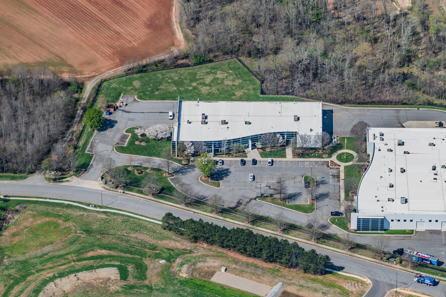 7275-7285 Westwinds Blvd NW, Concord, NC for lease - Building Photo - Image 3 of 8