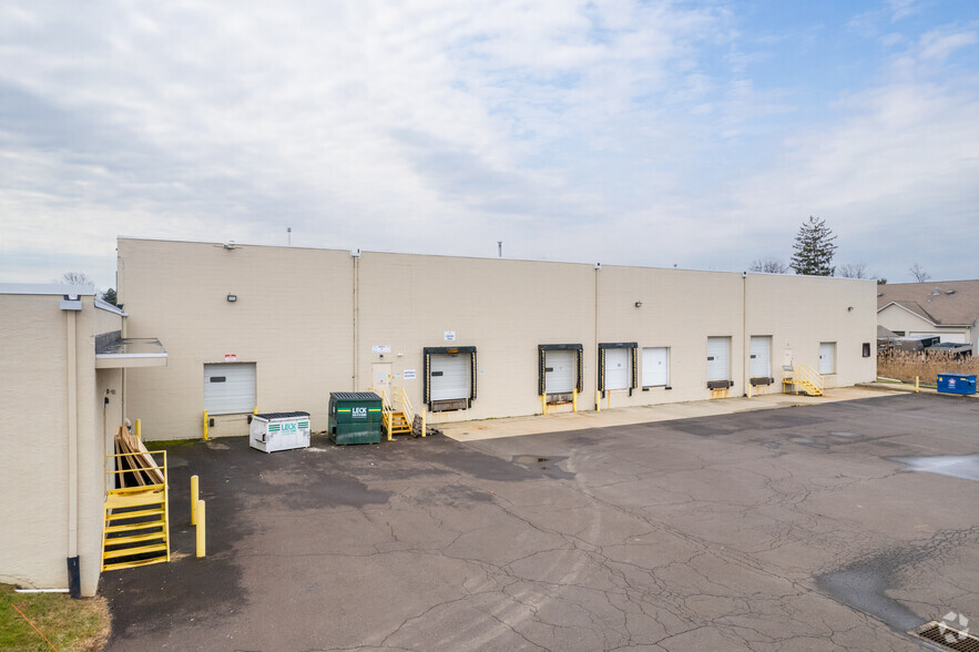 315 W Street Rd, Warminster, PA for lease - Building Photo - Image 3 of 4