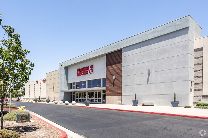 8925 Apollo Way, Downey, CA for sale - Primary Photo - Image 1 of 1