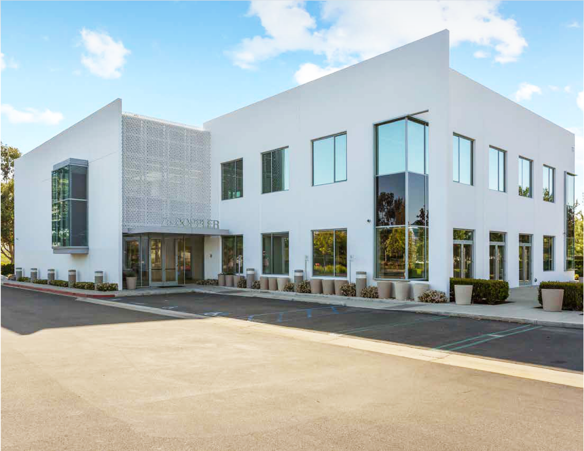 75 Doppler, Irvine, CA for sale Primary Photo- Image 1 of 1