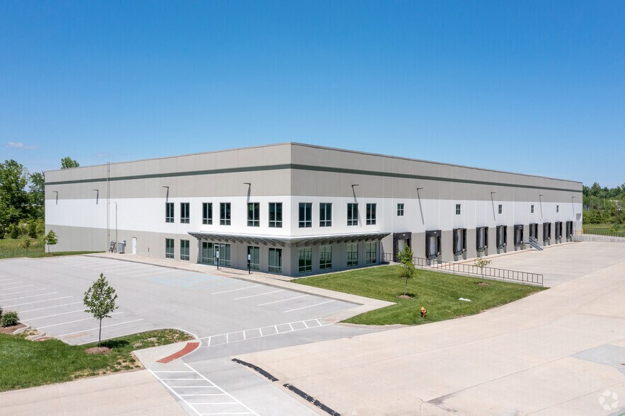 9201 National Tpke, Fairdale, KY 40118