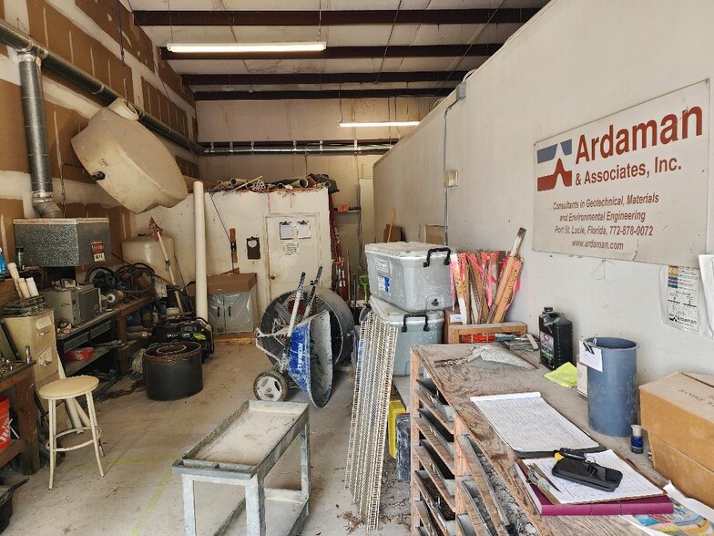460 NW Concourse Pl, Port Saint Lucie, FL for lease - Building Photo - Image 3 of 12