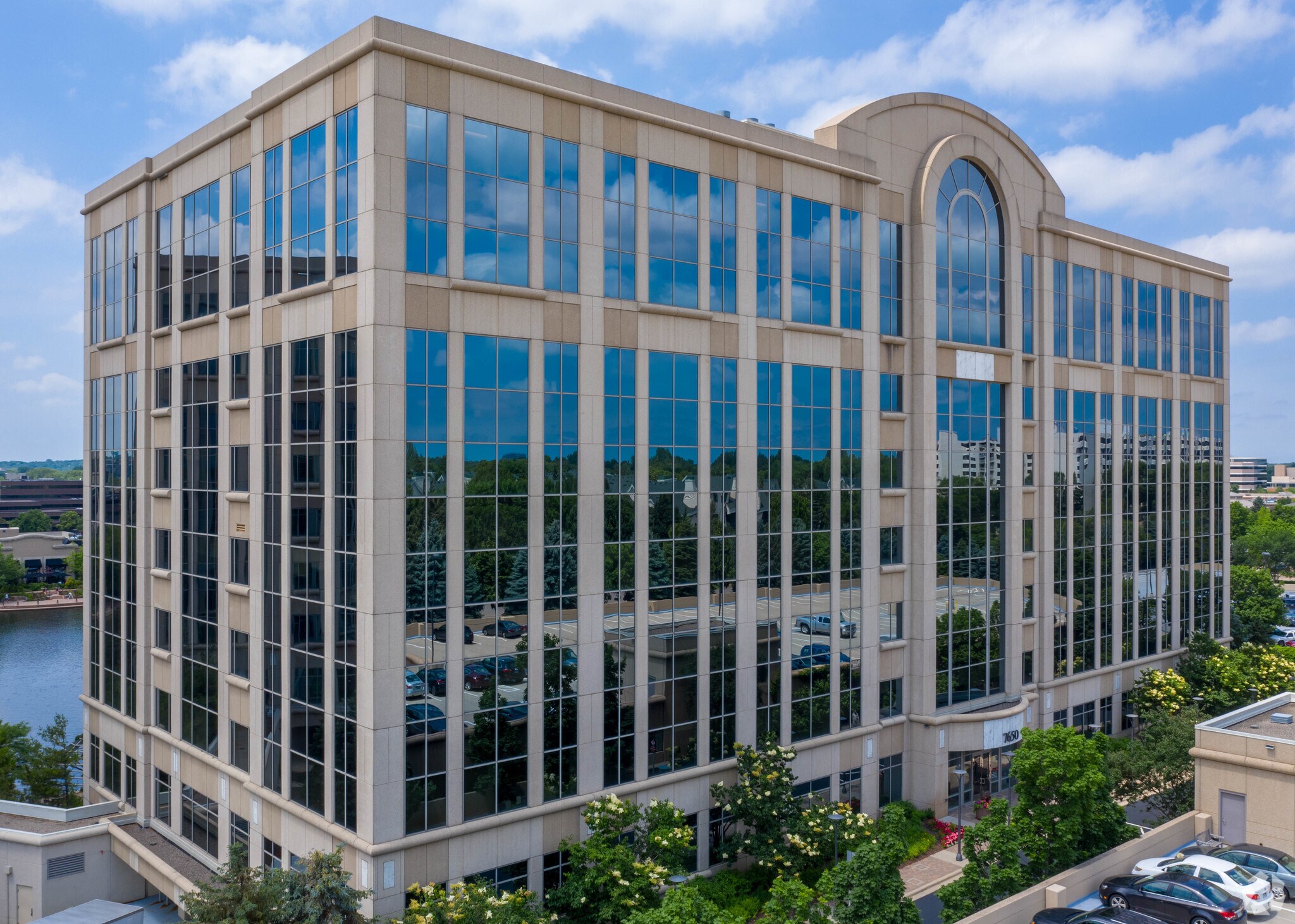 7650 Edinborough Way, Edina, MN for sale Building Photo- Image 1 of 1