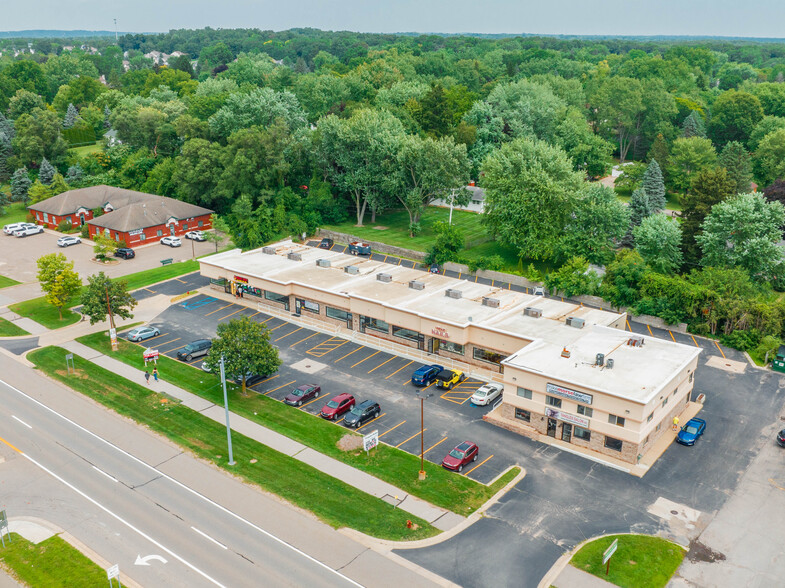 2643-2661 S Lapeer Rd, Lake Orion, MI for sale - Building Photo - Image 3 of 12