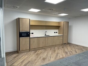 166 College Rd, Harrow for lease Interior Photo- Image 1 of 4