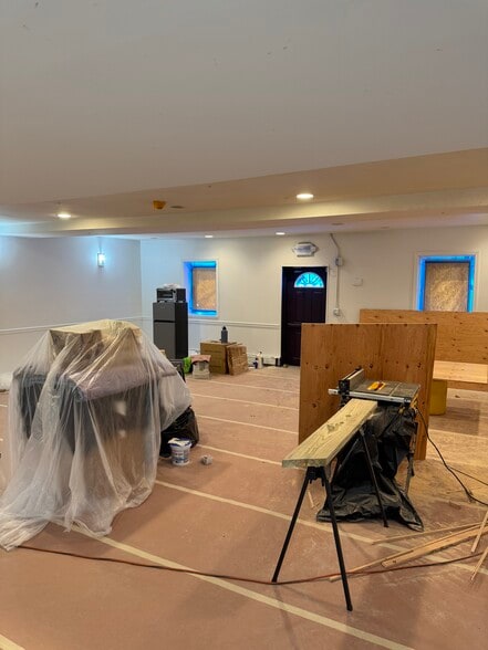 655 Broadway, Massapequa, NY for lease - Building Photo - Image 2 of 4