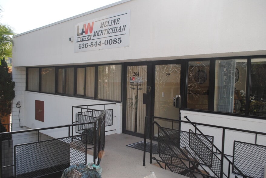 739 E Walnut St, Pasadena, CA for lease - Building Photo - Image 3 of 4