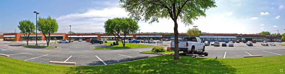 6601-6677 McCart Ave, Fort Worth, TX for lease - Building Photo - Image 3 of 13