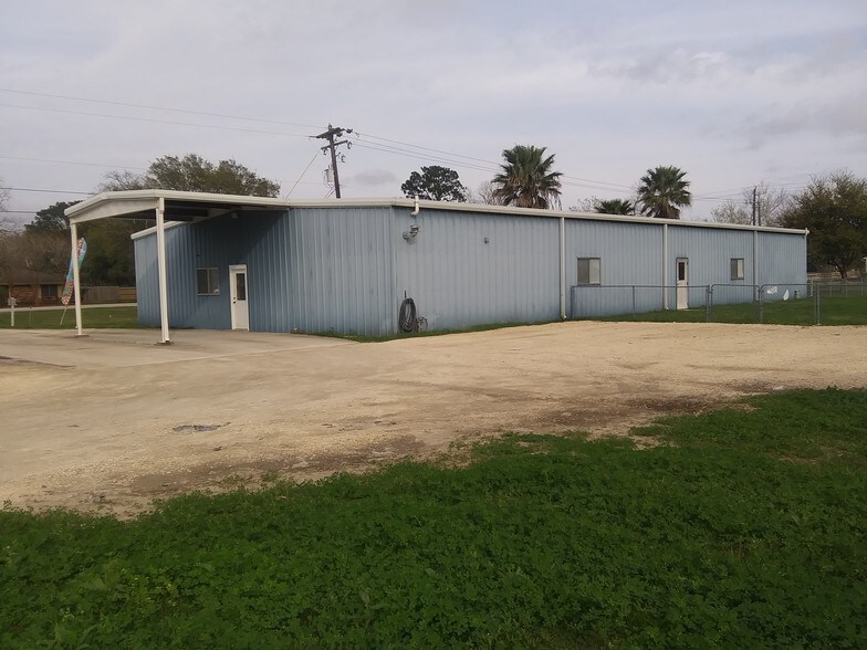 1610 Main St, Danbury, TX for sale - Other - Image 1 of 1