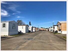 Lugar del Paraiso Trailer Park - Mobile Home or RV Park