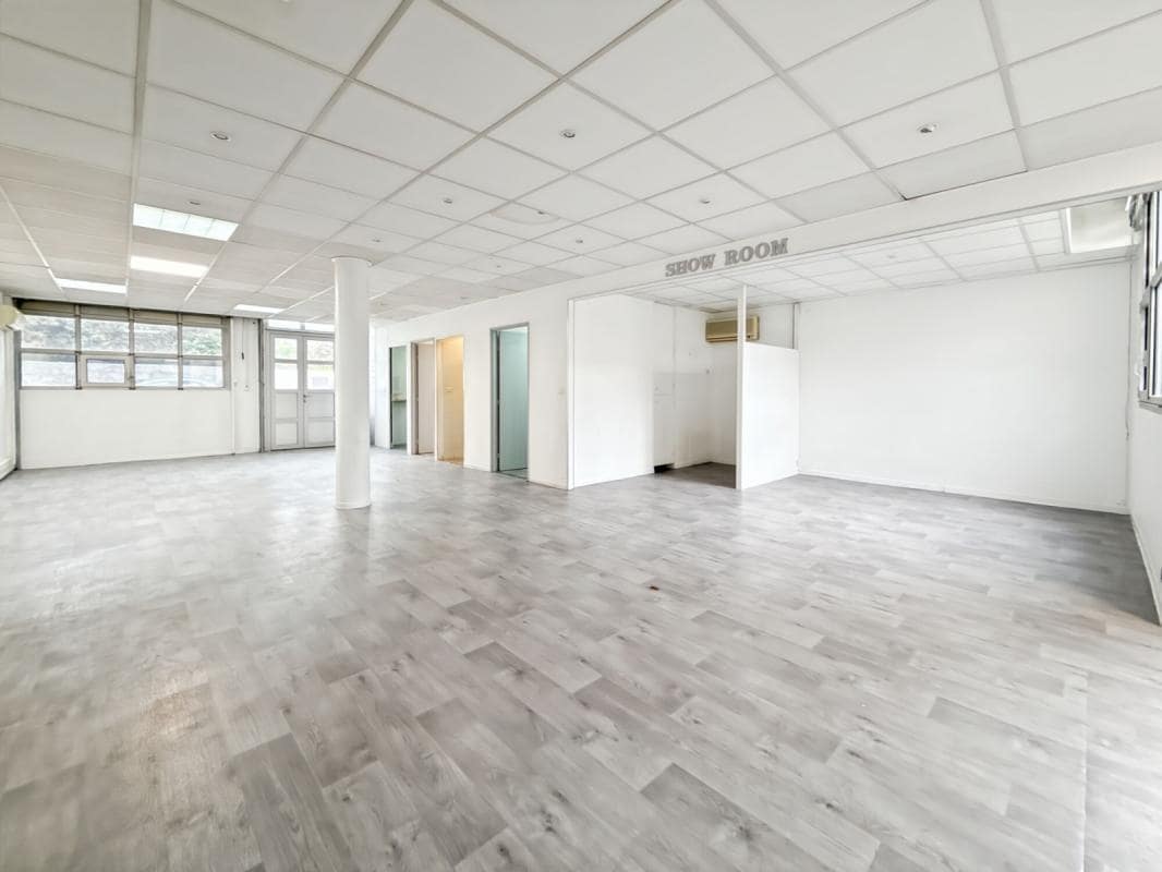 111 Route De La Valentine, Marseille for lease Interior Photo- Image 1 of 12