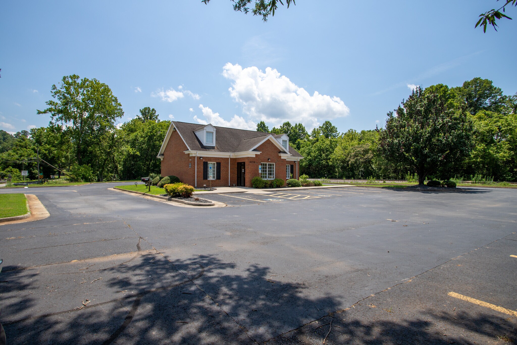 4259 Appalachian Dr, Fieldale, VA 24089 Flex for Lease