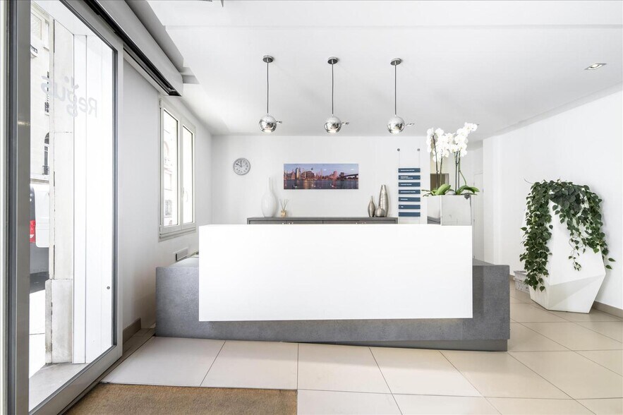 27/29 Rue Raffet, Paris for lease - Lobby - Image 3 of 17