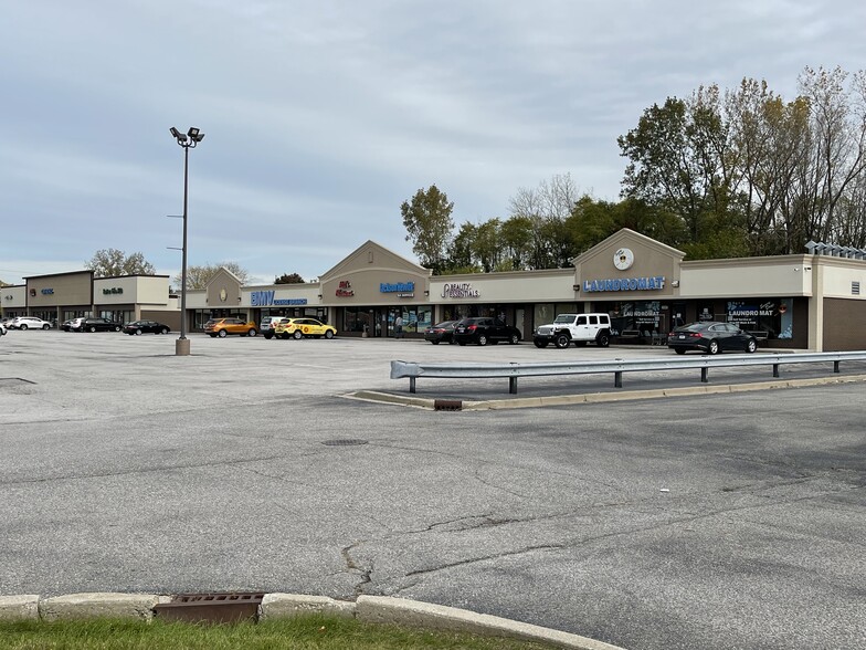 3283-3369 Willowcreek Rd, Portage, IN for lease - Building Photo - Image 1 of 9