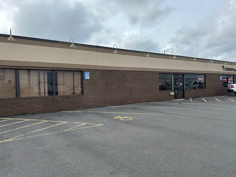10158 Niagara Falls Blvd, Niagara Falls, NY for lease - Building Photo - Image 1 of 24