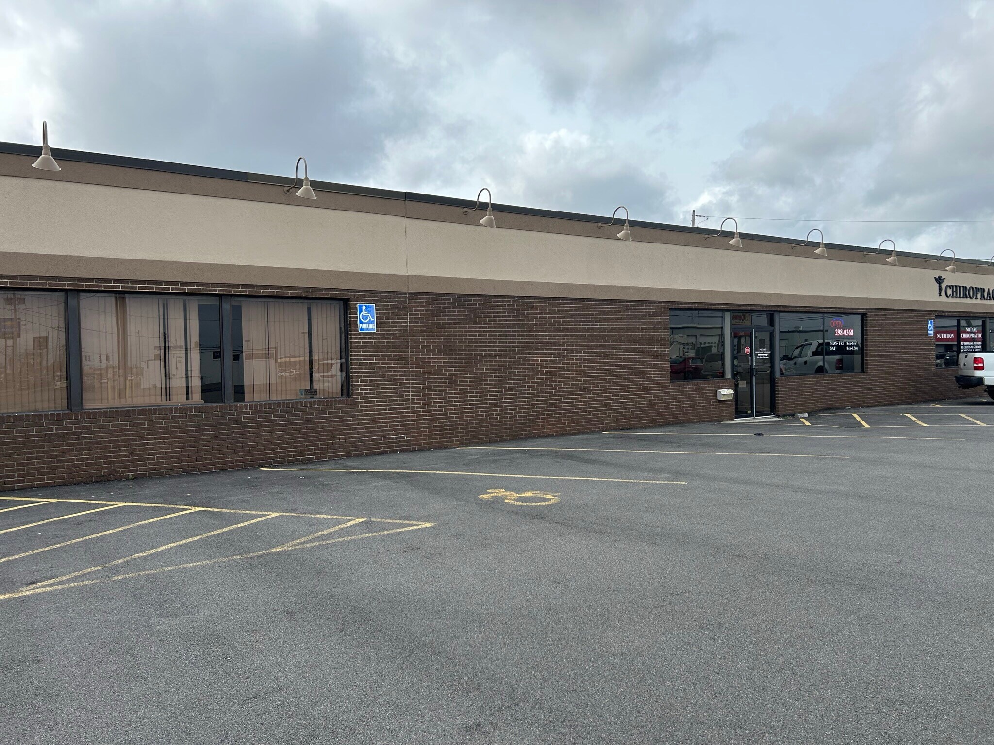 10158 Niagara Falls Blvd, Niagara Falls, NY for lease Building Photo- Image 1 of 25