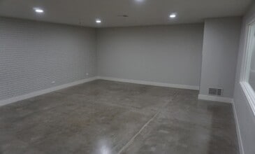 2260 E University Dr, Mesa, AZ for lease Interior Photo- Image 2 of 5