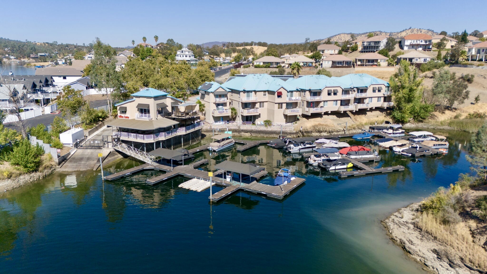 Drifters Marina & Grill portfolio of 2 properties for sale on LoopNet.com Building Photo- Image 1 of 41