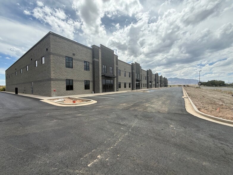 140 Apollo Rd, Salt Lake City, UT for lease - Building Photo - Image 2 of 12