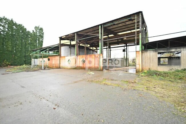 Vente Local d'activités 782 m²