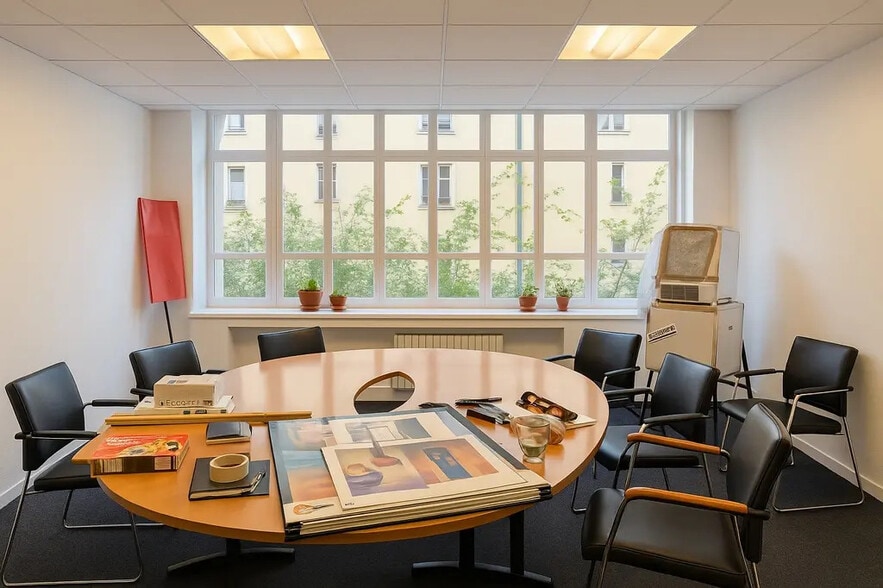 Office in Paris for lease - Interior Photo - Image 1 of 4