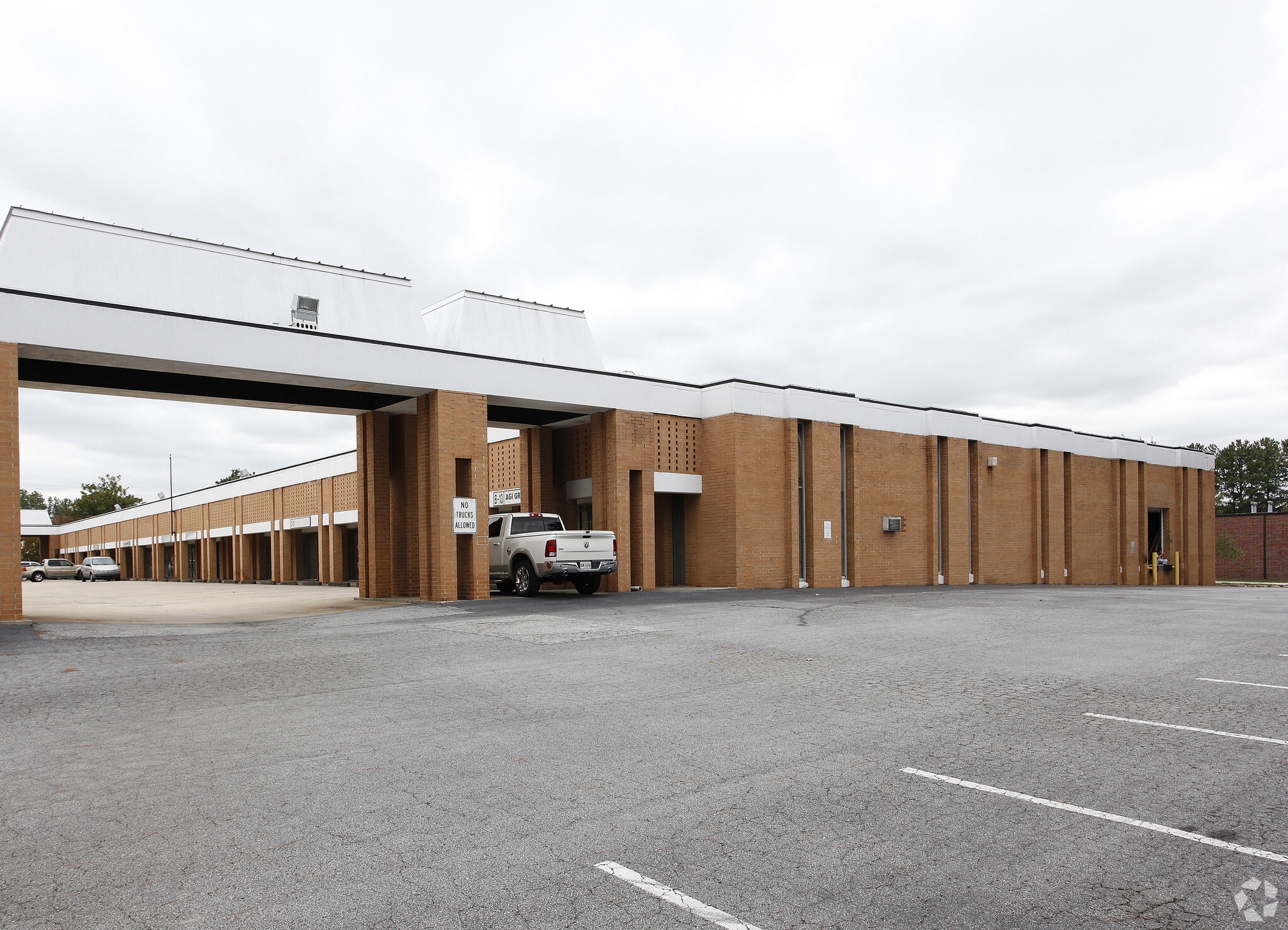 4445 Commerce Dr SW, Atlanta, GA for lease Primary Photo- Image 1 of 5