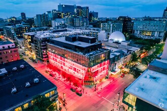 22 Rue Ste-Catherine E, Montréal, QC - AERIAL  map view