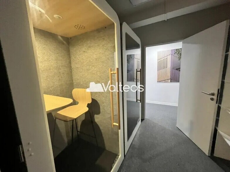 10 Place Alfonse Jourdain, Toulouse for lease - Interior Photo - Image 3 of 7