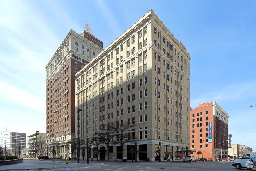 111 W 5th St, Tulsa, OK for sale - Primary Photo - Image 1 of 1