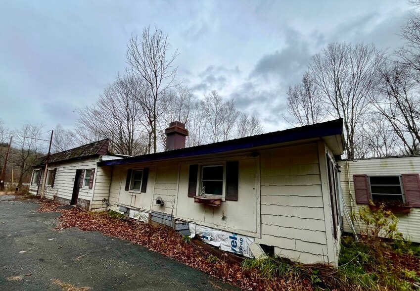 830 County Route 49, Argyle, NY for sale - Building Photo - Image 2 of 10