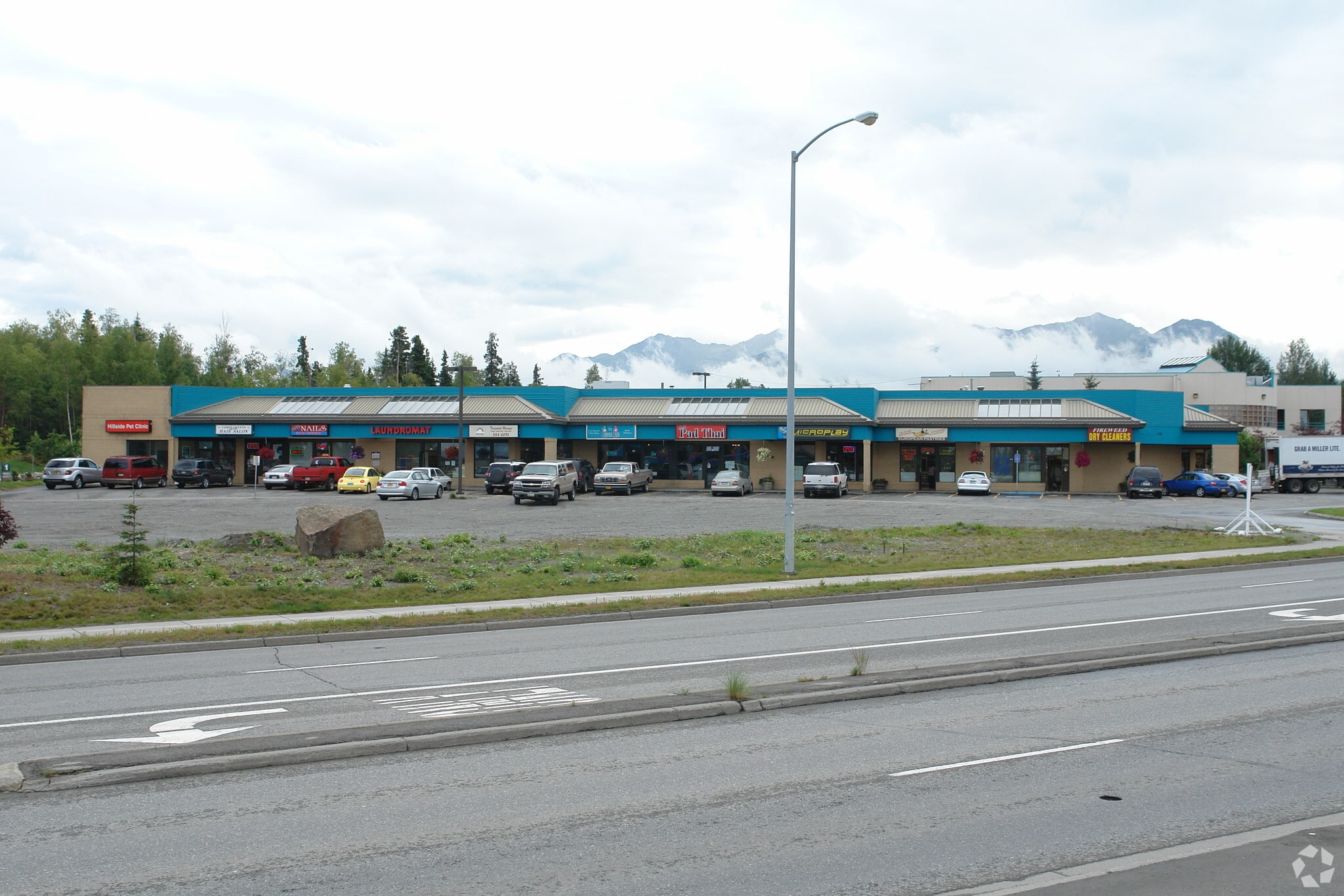 2101 Abbott Rd, Anchorage, AK for lease Primary Photo- Image 1 of 2