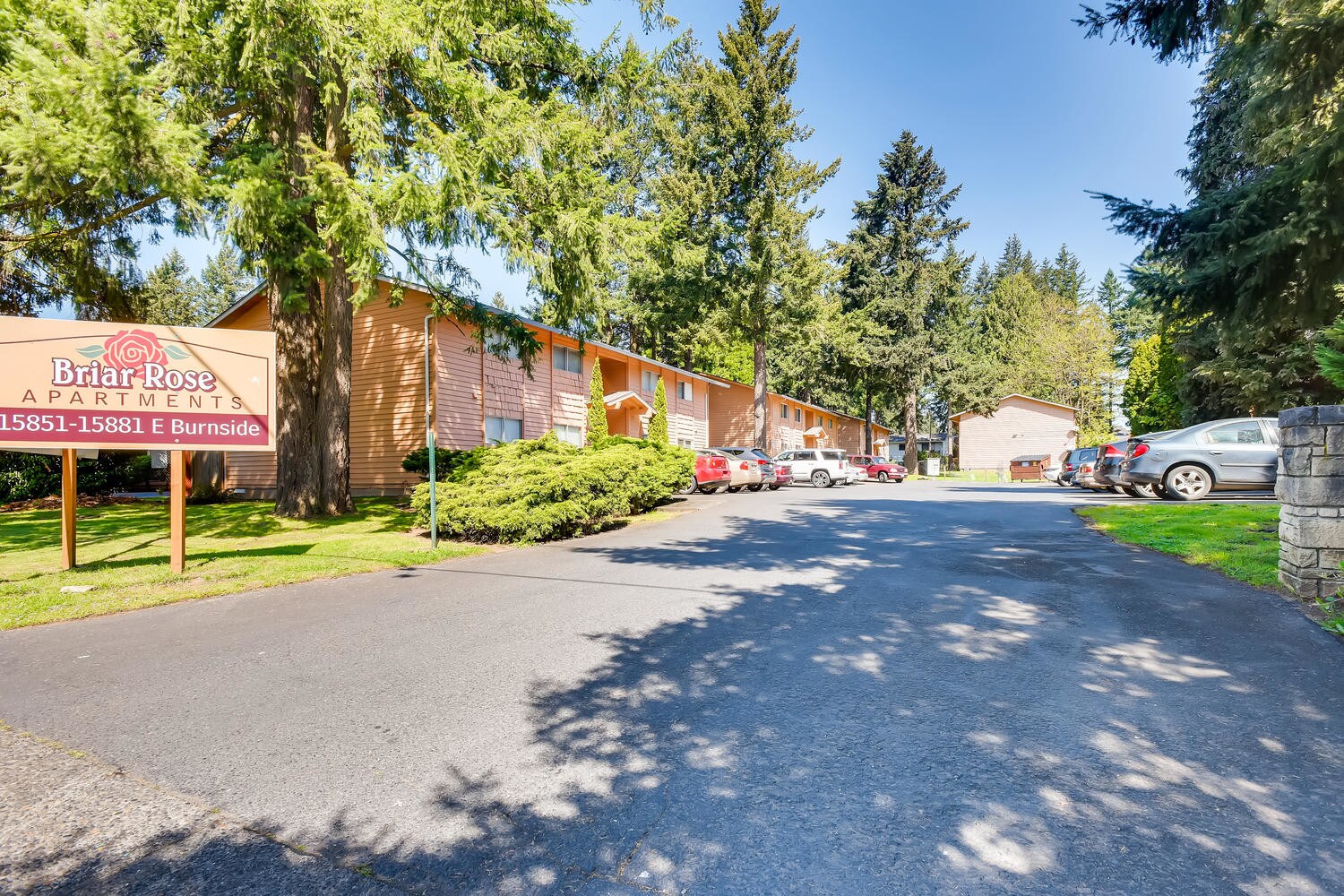 15851 E Burnside St, Portland, OR for sale Building Photo- Image 1 of 1