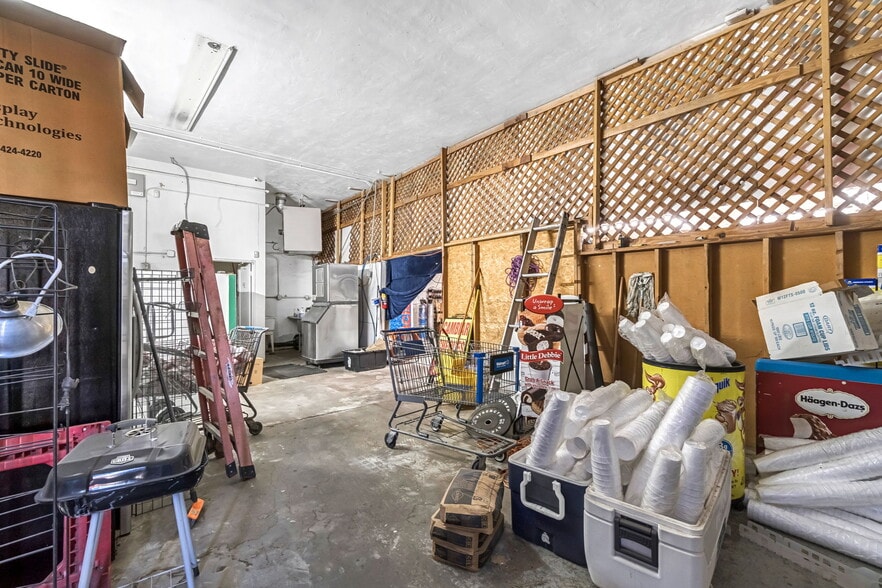 1103-1111 E Belmont Ave, Fresno, CA for sale - Building Photo - Image 3 of 25