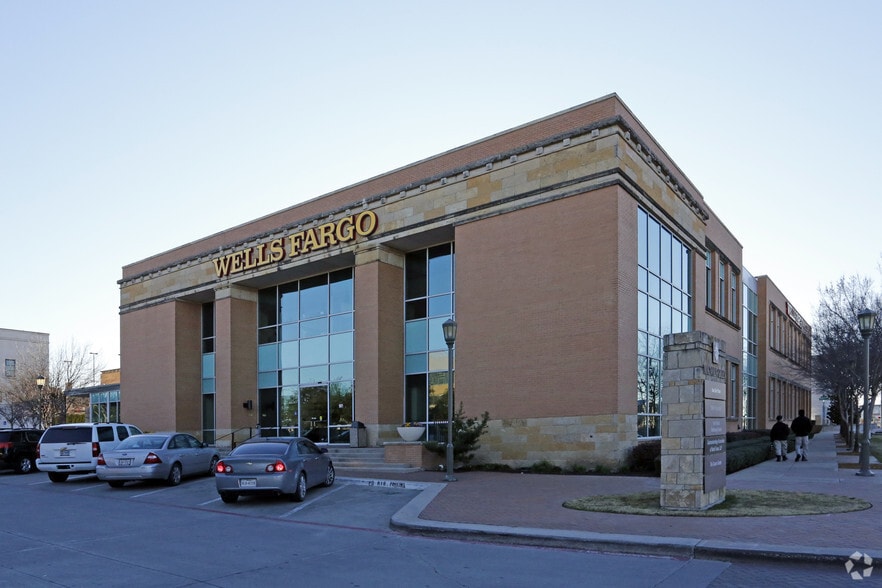 901 W Rosedale St, Fort Worth, TX for lease - Building Photo - Image 1 of 16