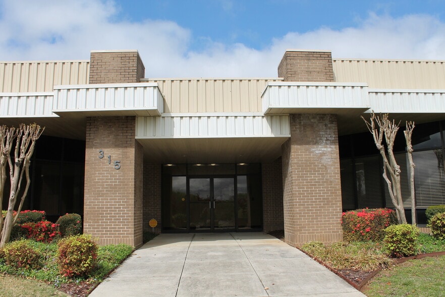 315 Wynn Dr NW, Huntsville, AL for lease - Building Photo - Image 2 of 5
